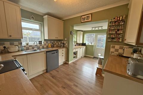 4 bedroom semi-detached house for sale, Scalby Road, Scarborough YO13