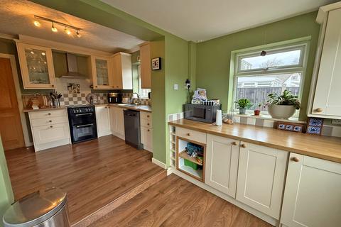 4 bedroom semi-detached house for sale, Scalby Road, Scarborough YO13