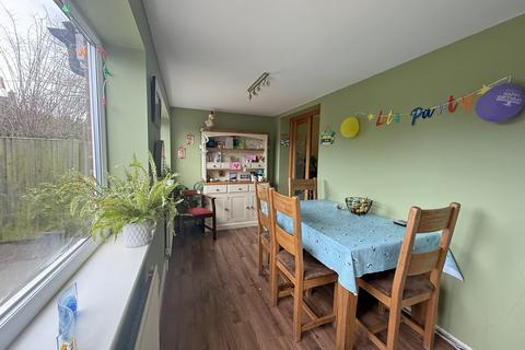 4 bedroom semi-detached house for sale, Scalby Road, Scarborough YO13