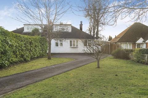 3 bedroom bungalow for sale, Kennel Lane, Fetcham