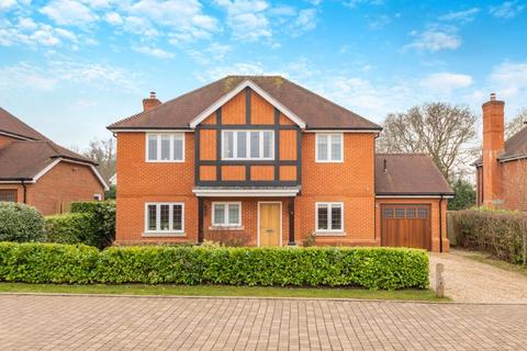 3 bedroom detached house for sale, Swallow Grove, Cranleigh