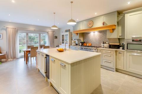 3 bedroom detached house for sale, Swallow Grove, Cranleigh