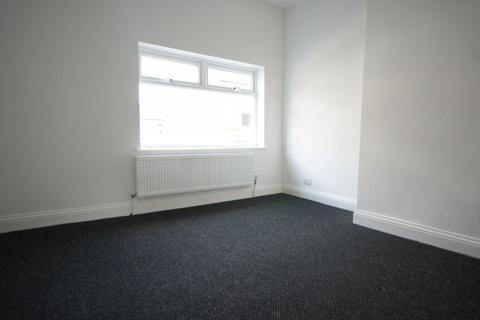 2 bedroom terraced house to rent, Thomson Street, Guisborough TS14 6NG