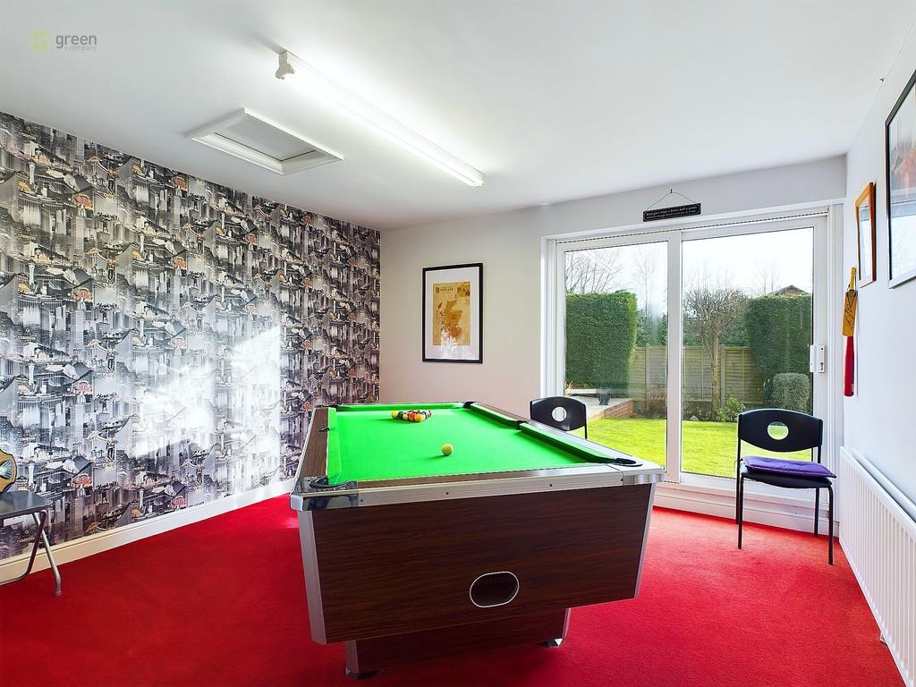 Cam04914 g0 pr0046 still015