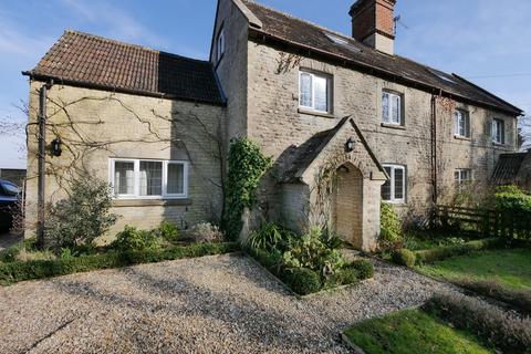 4 bedroom cottage to rent, Coneygar Road, QUENINGTON