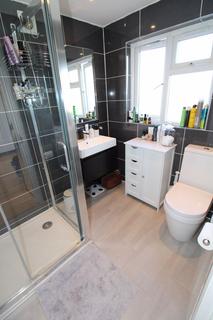 157 Chipstead Way, Woodmansterne, Banstead, SM7 3JL