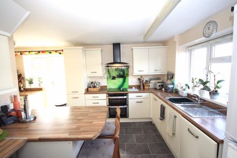 2 bedroom semi-detached house to rent, Princes Risborough