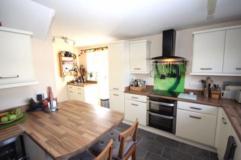 2 bedroom semi-detached house to rent, Princes Risborough