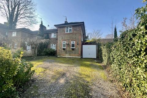 14 Brookfield Road, Wooburn Green, High Wycombe, HP10 0PZ