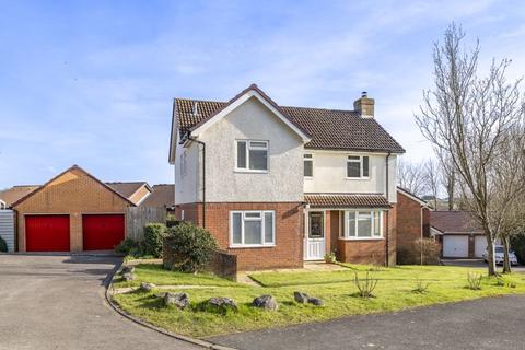 4 bedroom detached house for sale, Knights Meadow, Uckfield