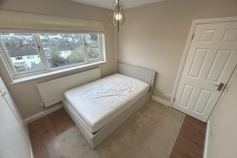 2 bedroom apartment for sale, Grange Avenue, Barnet EN4