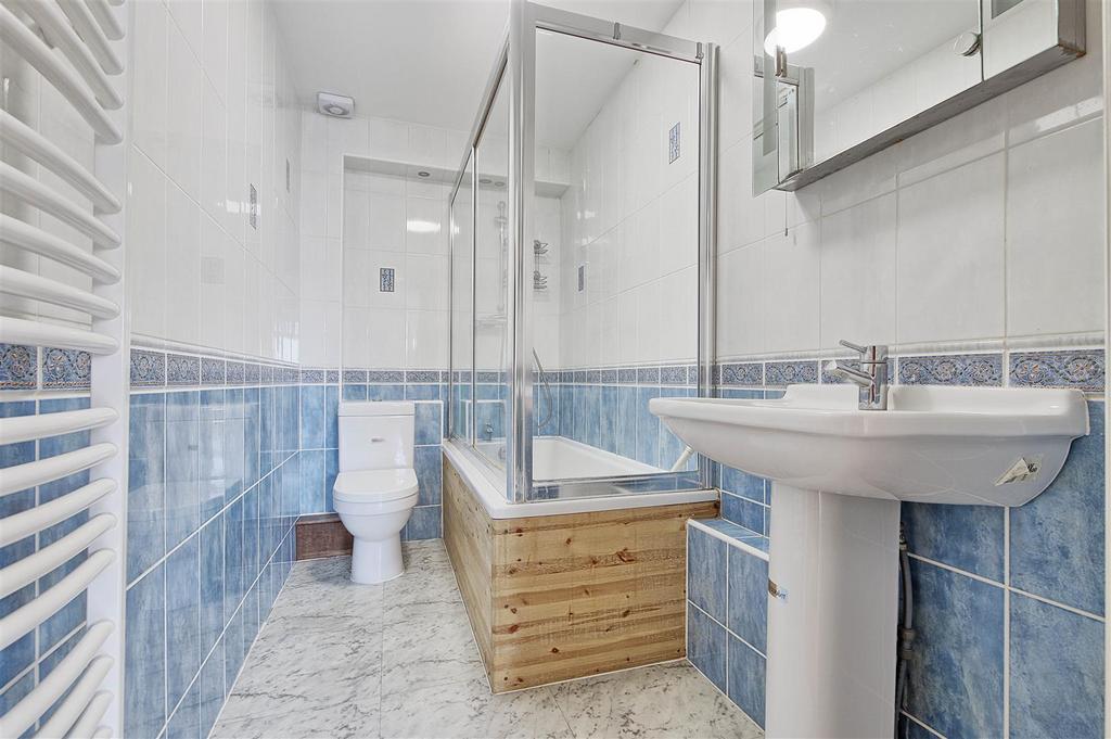 Bathroom.jpg