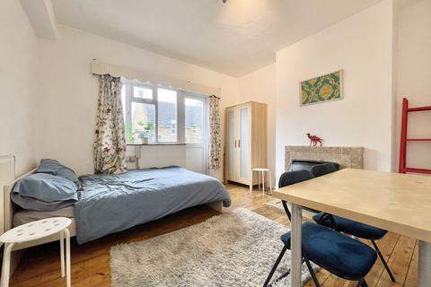 2 bedroom apartment to rent, Bevenden Street, N1