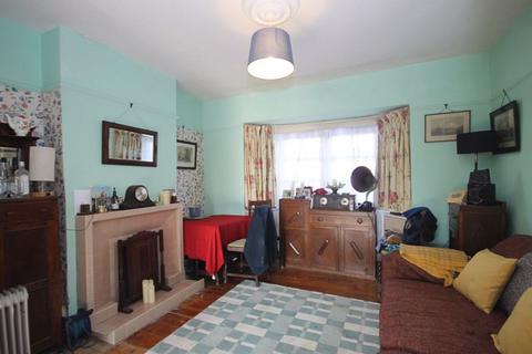 undefined, Hill Rise, Greenford