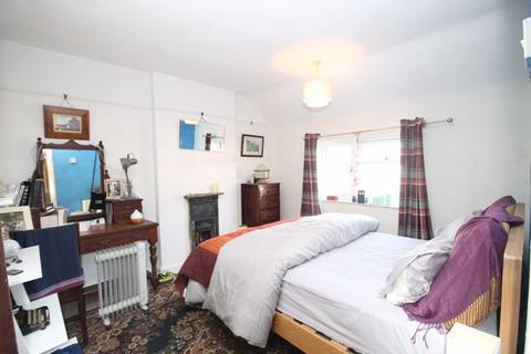 undefined, Hill Rise, Greenford