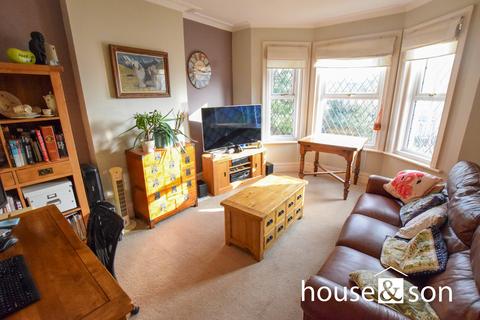 2 bedroom apartment for sale, First Floor Flat ,121a Bennett Road, Bournemouth, BH8