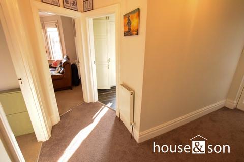 2 bedroom apartment for sale, First Floor Flat ,121a Bennett Road, Bournemouth, BH8