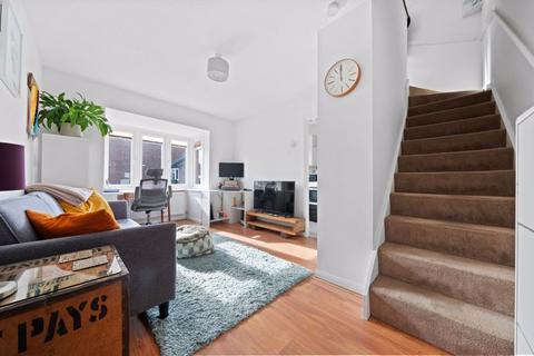 21 Cardinal Close, Worcester Park, KT4 7EH