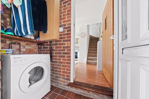 21 Cardinal Close, Worcester Park, KT4 7EH
