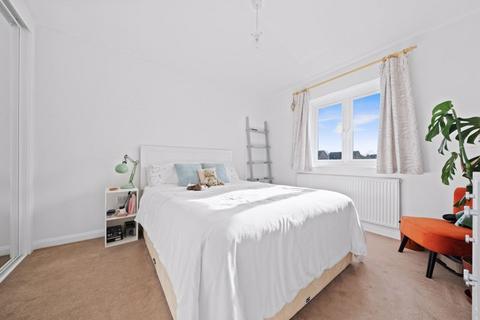 21 Cardinal Close, Worcester Park, KT4 7EH