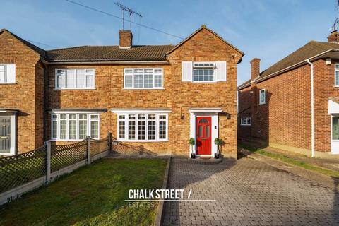 3 bedroom semi-detached house for sale, Chelmer Drive, Hutton, CM13