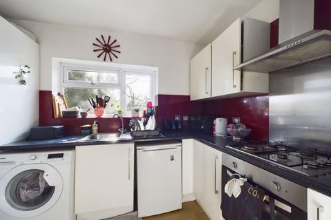 104 Henry Road, Gloucester, GL1 3DX