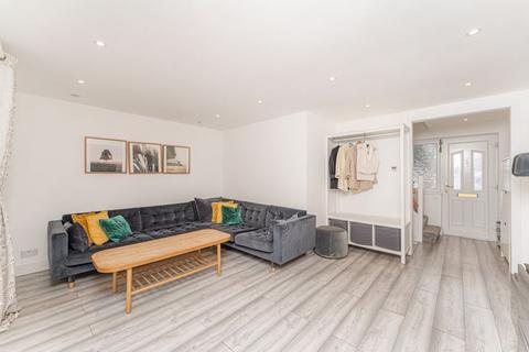 3 bedroom end of terrace house for sale, Southbury Avenue, Enfield