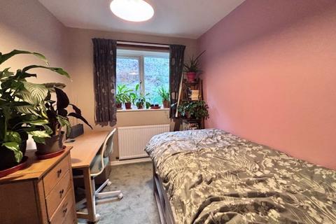8 Caldicott Close, Todmorden, OL14 7QS