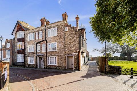 1 bedroom flat for sale, The Bayle, Folkestone, Folkestone, CT20