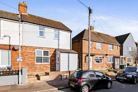 3 bedroom end of terrace house for sale, Mead Road, Folkestone, CT19