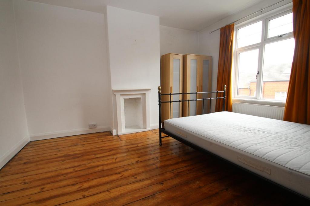 House in Leeds, Gledhow Park, Chapel Allerton - View 4