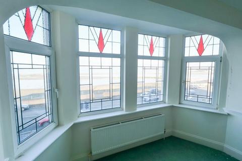 2 bedroom flat for sale, Empress Court, 403 Marine Road East, Morecambe, LA4 5AN