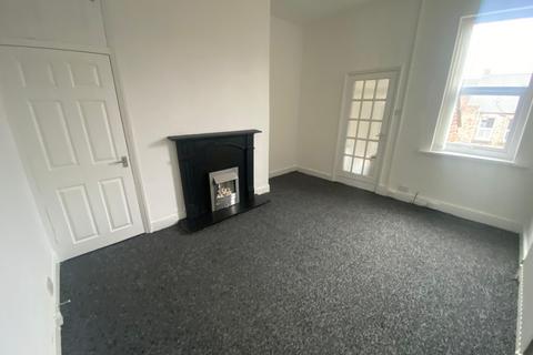 2 bedroom flat to rent, Chandos Street, Gateshead