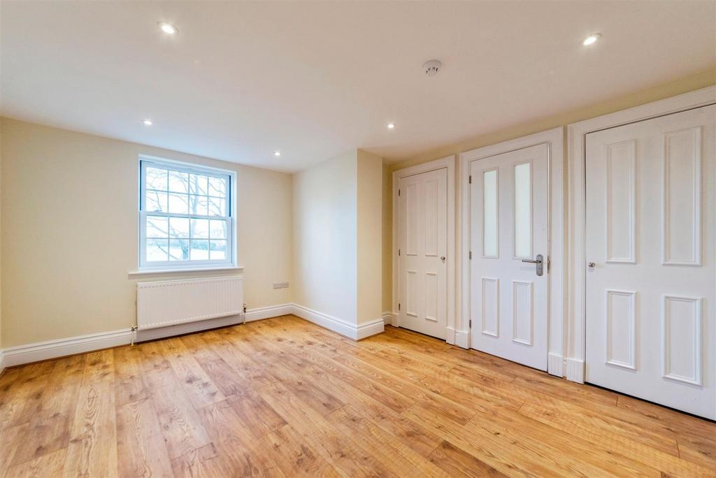 Master Bedroom Into En-Suite