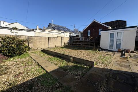 2 bedroom bungalow for sale, Exeter Road, Braunton, Devon, EX33