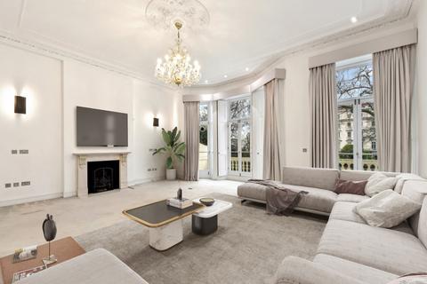 St Georges Square, Pimlico, London, SW1V