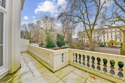 3 bedroom flat for sale, St Georges Square, Pimlico, London, SW1V