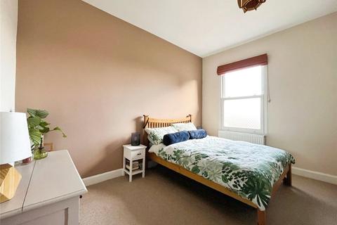 5b Perry Hill, London, SE6 4LF