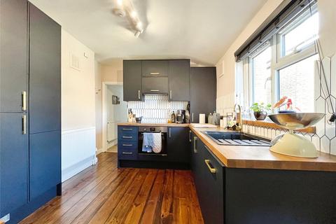 5b Perry Hill, London, SE6 4LF