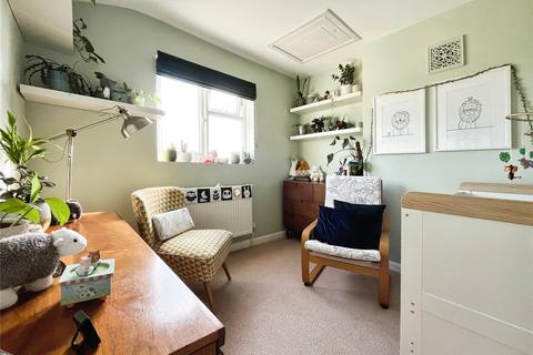 5b Perry Hill, London, SE6 4LF