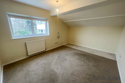 3 bedroom apartment to rent, Priesty Court, Cheshire CW12