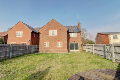 4 bedroom detached house for sale, Risborough Road, Aylesbury HP17