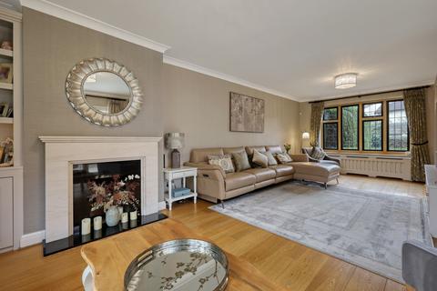 4 bedroom detached house for sale, Ormonde Rise, Essex IG9