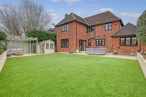 26 Ormonde Rise, Buckhurst Hill, IG9 5QQ