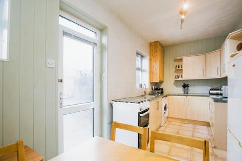 2 bedroom terraced house for sale, Beechwood Drive, West Yorkshire HX2