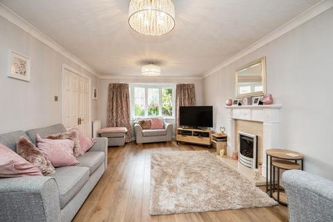 12 Tamar Close, Leyland, PR25 3PS