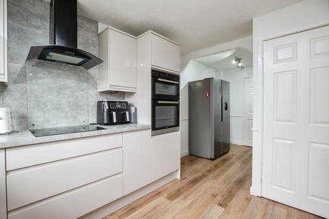 12 Tamar Close, Leyland, PR25 3PS