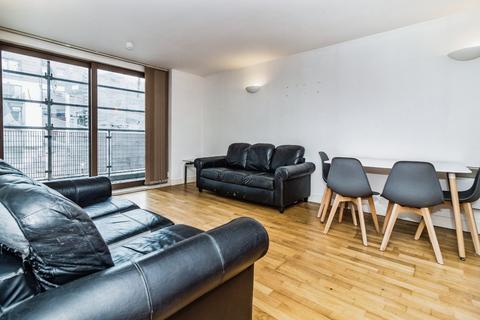 Isaac Way, Manchester M4