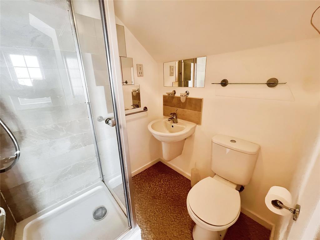 En Suite Shower WC