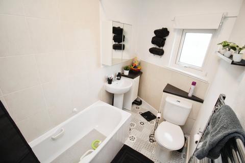 2 bedroom end of terrace house for sale, Mill Lane, Stockport SK5